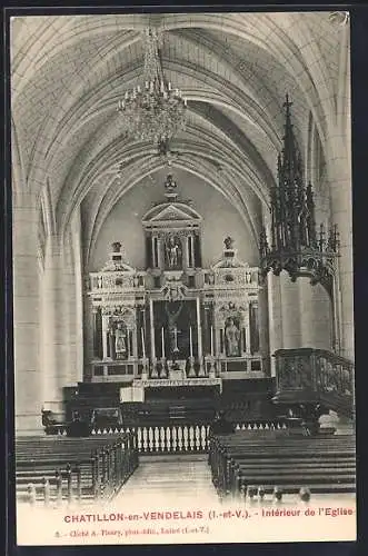 AK Châtillon-en-Vendelais, Intérieur de l`église avec autel et chaire ornée