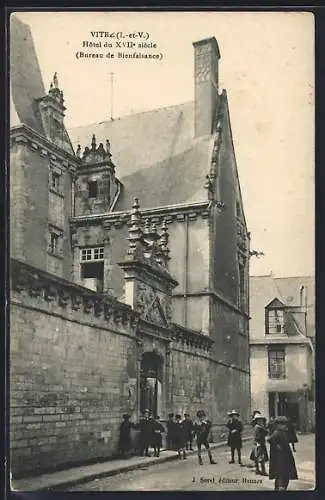 AK Vitré, Hôtel du XVIIe siècle (Bureau de Bienfaisance)