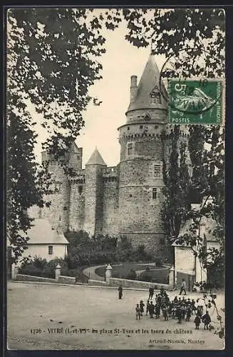 AK Vitré, Place St-Yves et les tours du château