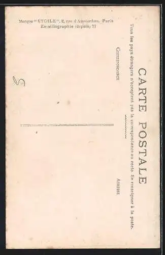 AK Saint-Malo, La Grande Rue et vue sur le clocher majestueux