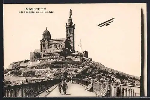 AK Marseille, Doppeldecker-Flugzeug bei der Notre-Dame de la Garde