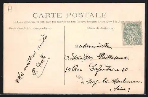 AK Saint-Angel, Avenue d`Ussel avec hôtel et passants