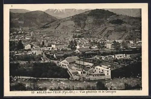 AK Arles-sur-Tech, Vue générale et le Canigou