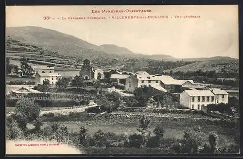 AK Villeneuve-des-Escaldes, Vue générale de la campagne francaise et des montagnes des Pyrénées-Orientales