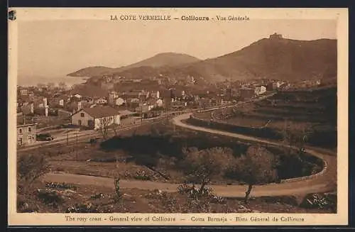 AK Collioure, Vue générale de la Côte Vermeille et du paysage environnant