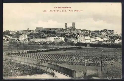 AK Elne, Vue générale du village et des vignes environnantes