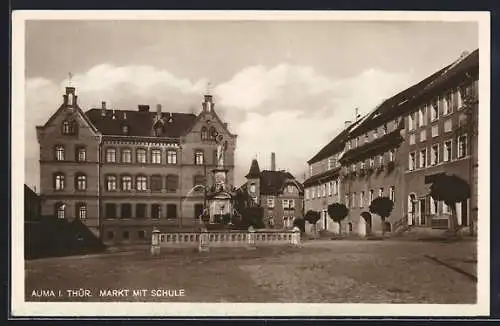 AK Auma i. Thür., Markt mit Schule