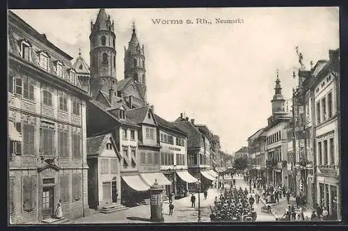 AK Worms a. Rh., Neumarkt mit Litfasssäule