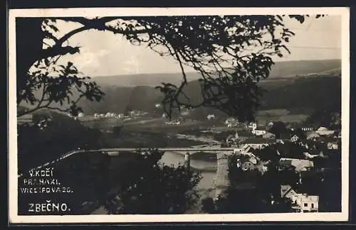 AK Zbecno, Ortsansicht vom Wald aus