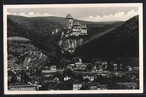 AK Hrad Karlstejn, Blick zur Festung