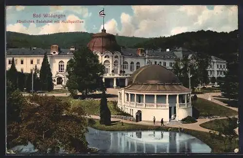 AK Bad Wildungen, Fürstliches Badehotel mit Musikpavillon