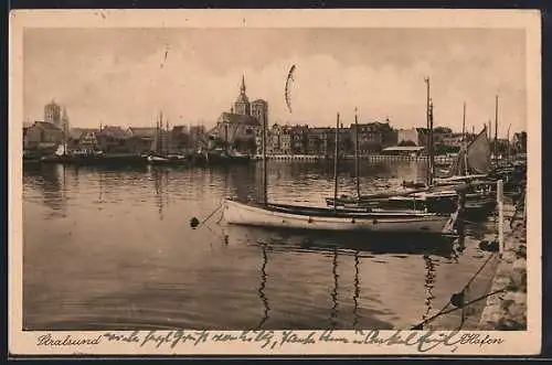 AK Stralsund, Hafen mit anliegenden Booten