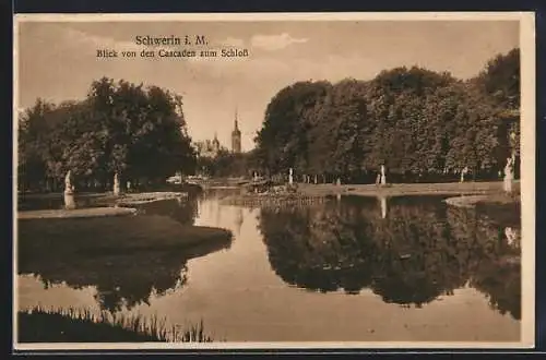 AK Schwerin i. M., Blick von den Cascaden zum Schloss