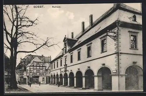 AK Soest, Rathaus mit Strassenpartie