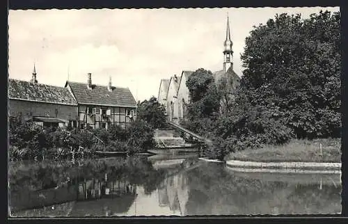 AK Lippstadt /Westf., Lippepartie mit Kirche