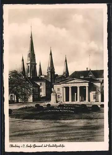 AK Oldenburg i. O., Kirche, Ehrenmal und Landessparkasse