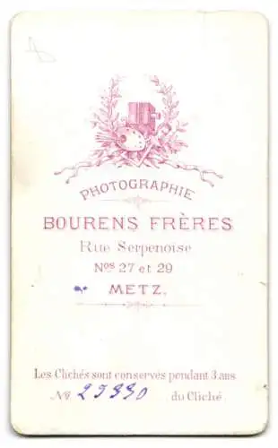 Fotografie Bourens Frères, Metz, Rue Serpenoise 27-29, Junger Soldat in Uniform mit Bajonett und Portepee