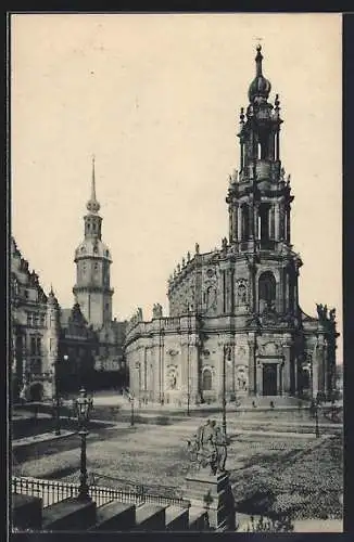 AK Dresden, Blick von der Brühl`schen Terrasse auf katholische Kirche und Schlossturm