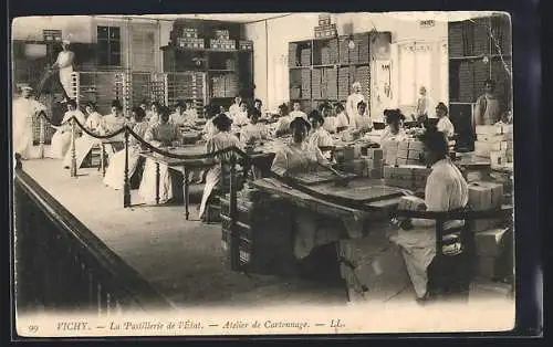 AK Vichy, La Pastillerie de l`Etat, Atelier de Cartonnage