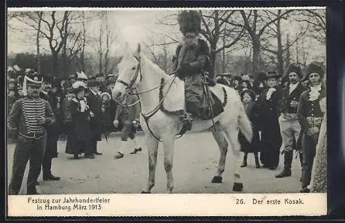 AK Hamburg, Jahrhundertfeier 1913, Festzug, Der erste Kosak mit Publikum