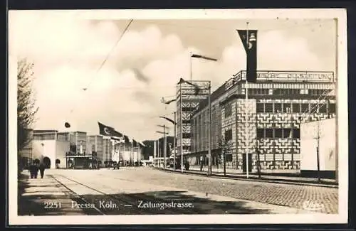 AK Köln, Pressa, Zeitungsstrasse mit Ausstellungsgebäuden