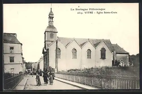 AK Vitré, Église Sainte-Croix et rue animée