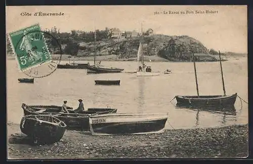 AK Port Saint-Hubert, Bateaux sur la plage de la Côte d`Émeraude