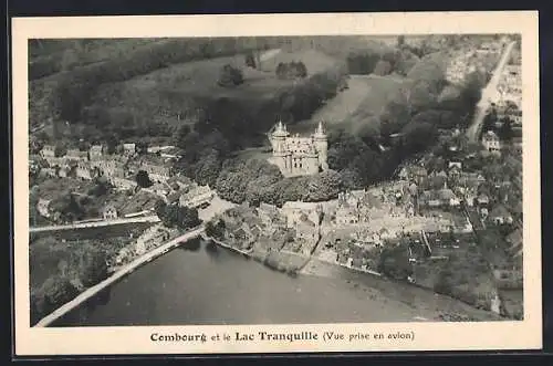 AK Combourg, Vue aérienne du château et du Lac Tranquille