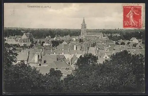 AK Combourg, Vue générale de la ville avec église en arrière-plan