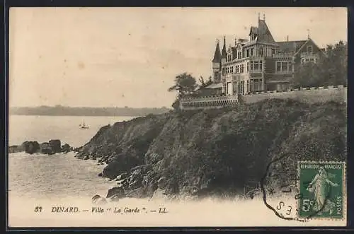 AK Dinard, Villa La Garde sur la falaise avec vue sur la mer