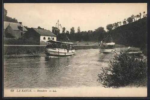 AK La Rance, Deux bateaux naviguant près de Beaudoin