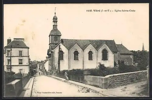 AK Vitré, Église Sainte-Croix et rue adjacente