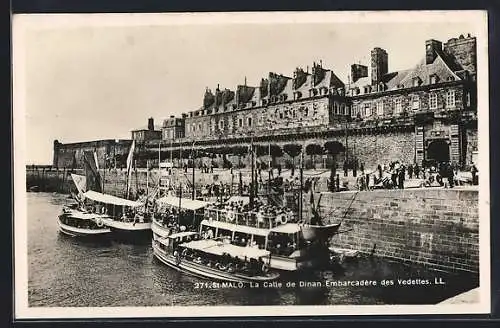 AK Saint-Malo, La Calle de Dinan et embarcadère des vedettes