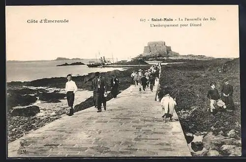 AK Saint-Malo, La Passerelle des Bés, L`embarquement pour Dinard