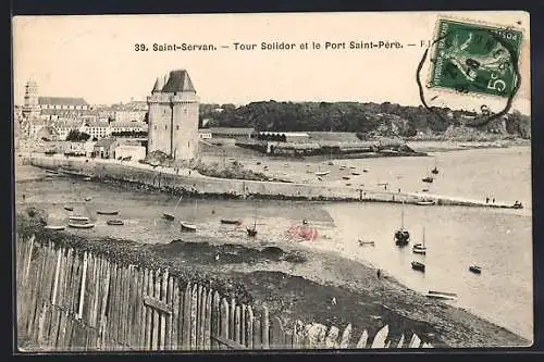 AK Saint-Servan, Tour Solidor et le Port Saint-Père avec bateaux sur la rive