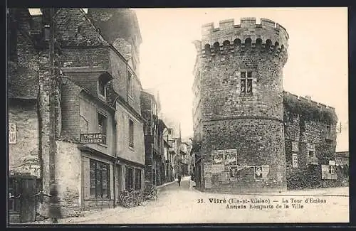 AK Vitré, La Tour d`Enbas et anciens remparts de la ville