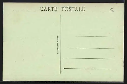 AK Saint-Lunaire, Plage de Longchamp et Hôtel de Paris avec vue sur la Garde Guérin