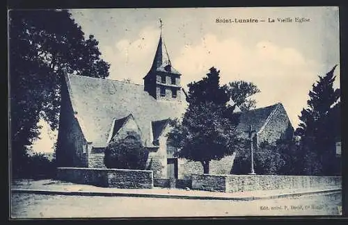 AK Saint-Lunaire, La Vieille Église entourée d`arbres