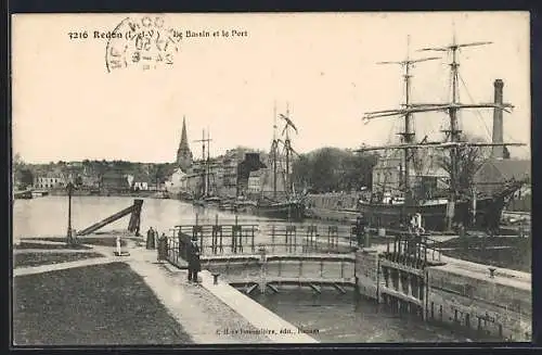 AK Redon, Vue du bassin et du port avec voiliers et quai