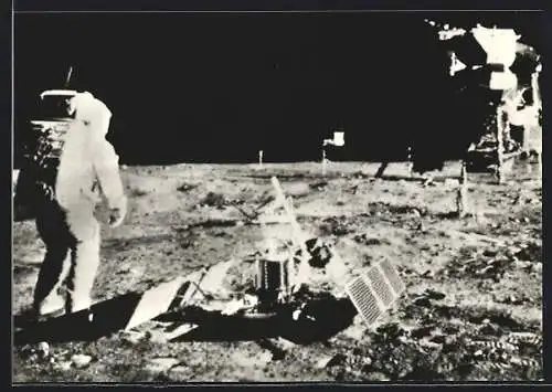 AK Buzz Aldrin hat den automatischen Seismographen auf dem Mond installiert