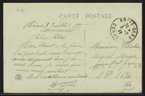 AK Brive, Rue de l`Hôtel-de-Ville animée avec marché et passants