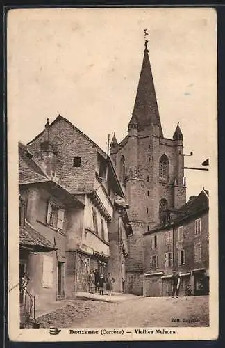 AK Donzenac, Vieilles Maisons et l`église imposante