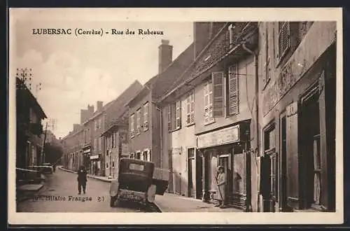 AK Lubersac, Rue des Rubeaux avec voiture et passants