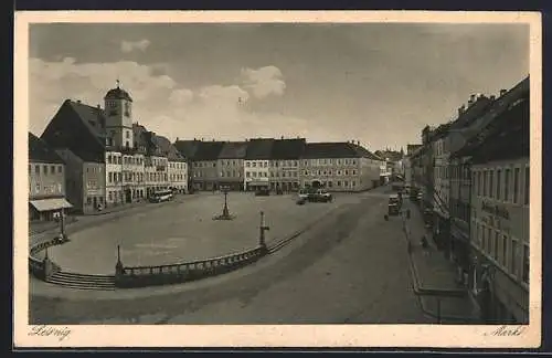 AK Leisnig, Marktplatz mit Autos