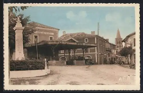 AK Mirabel, Place de la Mairie avec monument et bâtiments environnants