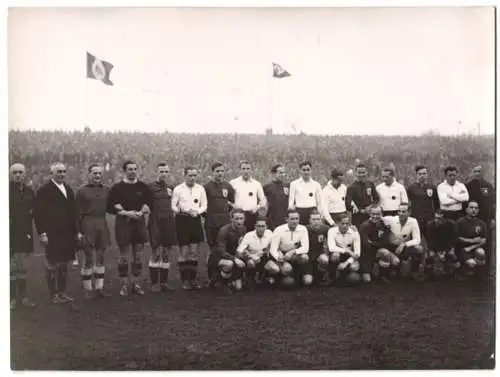 Fotografie Atlantic, Ansicht Berlin, Poststadion, Fussball-Städtekampf Berlin - Wien,  1938