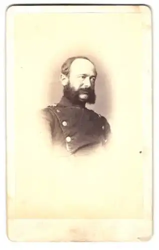 Fotografie A. Krebs, Mühlhausen i. Th., Chevauleger in Uniform mit Vollbart