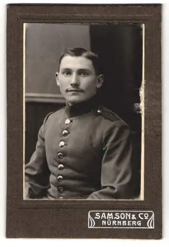 Fotografie Samson & Co., Nürnberg, Soldat in Uniform Rgt. 14