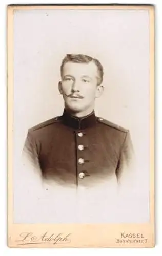 Fotografie L. Adolph, Kassel, junger Soldat in Uniform Inf. Rgt. 11