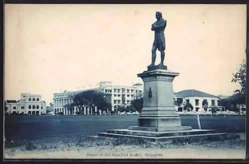 AK Singapore, Statue of Sir Stamford Raffles